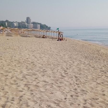 Family Hotel Globus Zlatni pjasătsi Eksteriør bilde