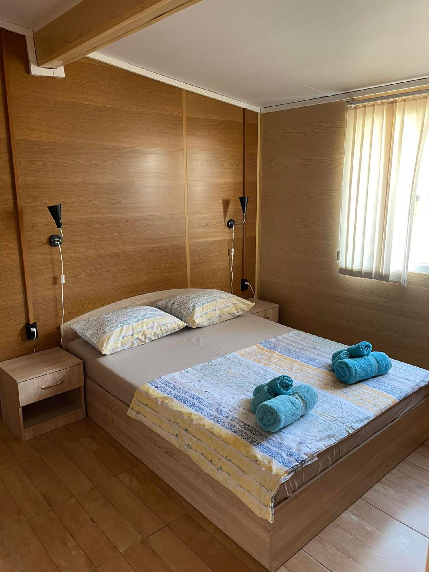 Family Hotel Globus Zlatni pjasătsi Eksteriør bilde